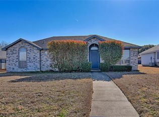 1306 Meadow Creek Dr, Lancaster, TX 75146