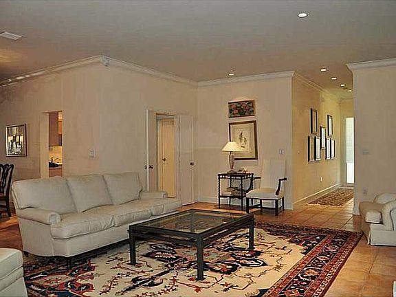 5th image of 600 Malaga Ave