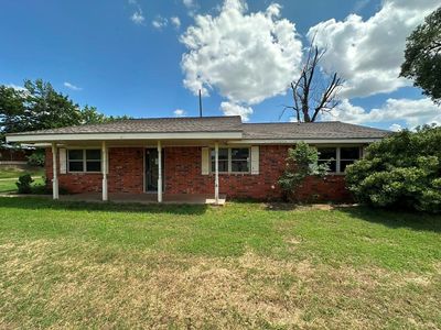 900 W Lakeview Rd, Elk City, OK, 73644