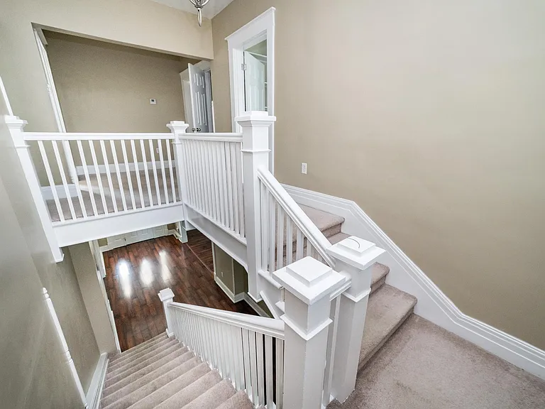 310 Sussex St — Photo 30