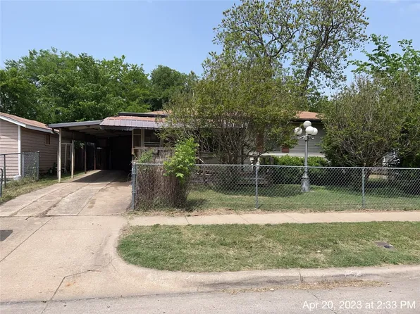1104 W Dickson St, Fort Worth, TX 76110
