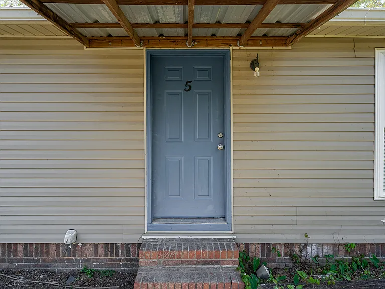 54 Worthington Dr #2 — Photo 32