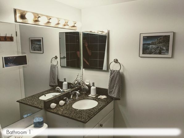 2 bedroom rental in Surrey — photo 8