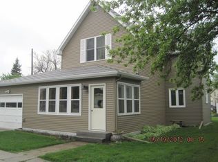 1014 4th St, Langdon, ND 58249