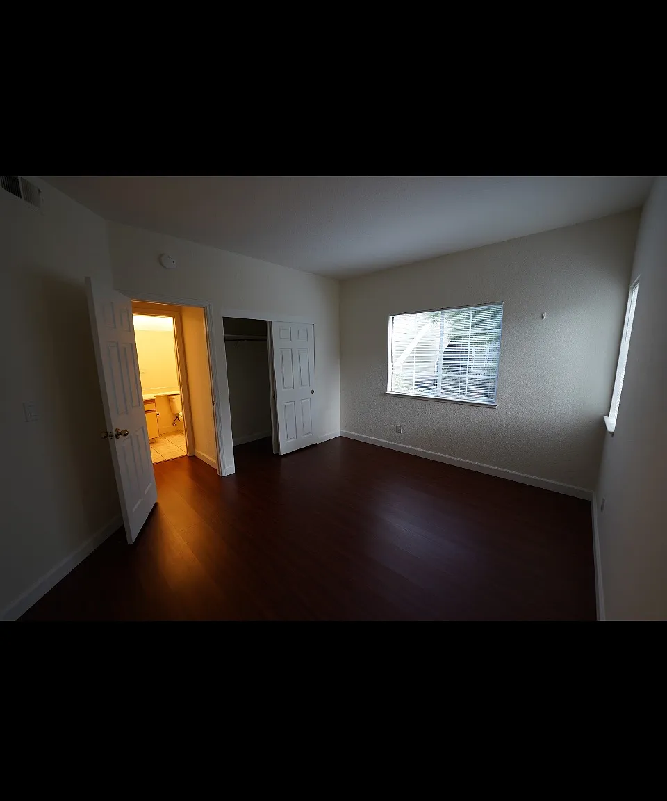 2 bed, 1002 sqft, $3,450 — Photo 1