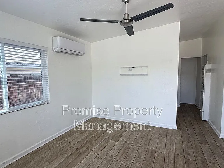 1209 Langford St — Photo 14