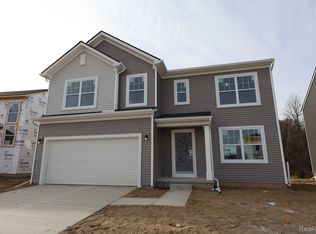 435 Hidden Riv W, Holly, MI 48442