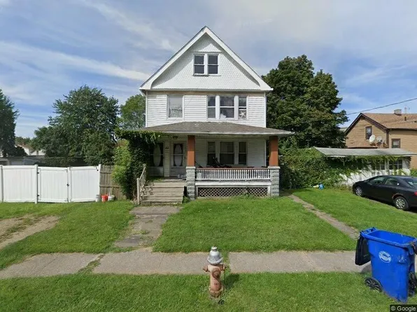 3804 E 72nd St, Cleveland, OH 44105