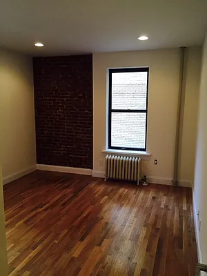 Rented by PMG Real Estate  | media 36