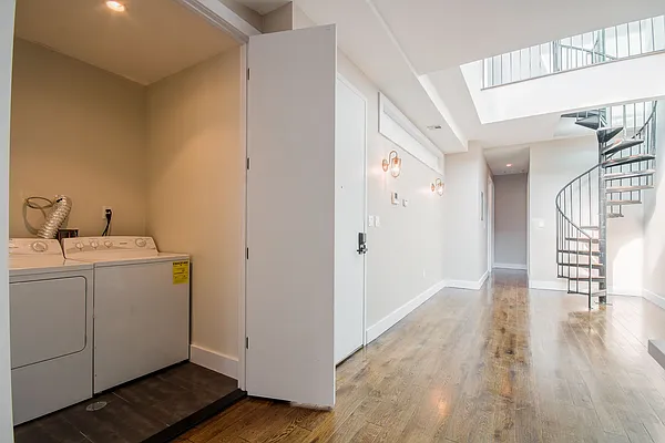 Rented by Nooklyn NYC LLC | media 47