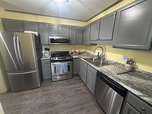 5th image of 18163 Meadow Ln