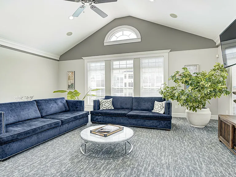 StoneBridge Luxury Apartment Homes — Photo 22