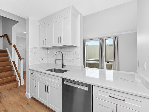 4th image of 1 Warren St APT 109
