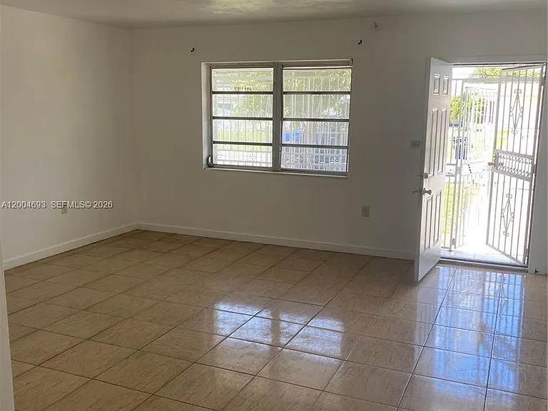 14315 NW 12th Ave — Photo 4