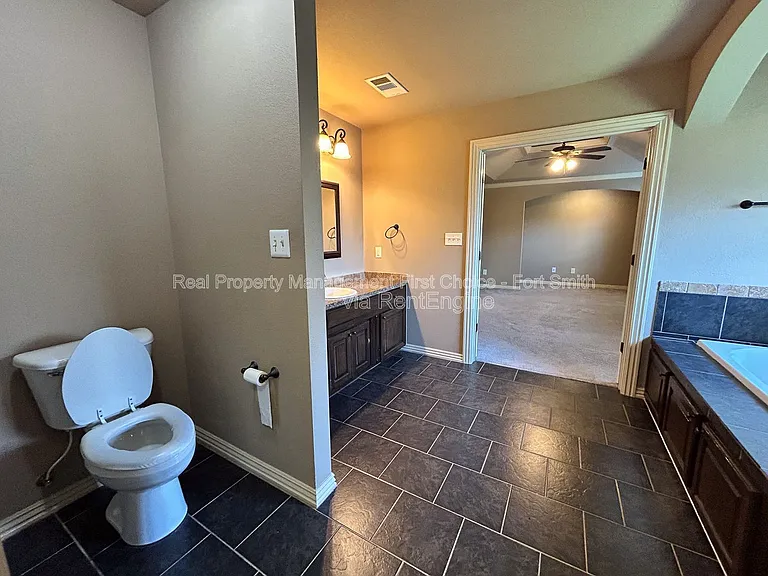 12200 Sycamore St — Photo 24