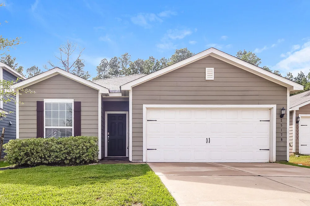 3 bed, 2.0 bath, 1510 sqft, $1,745 — Photo 1