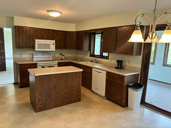 5th image of 9519 Mullen Dr