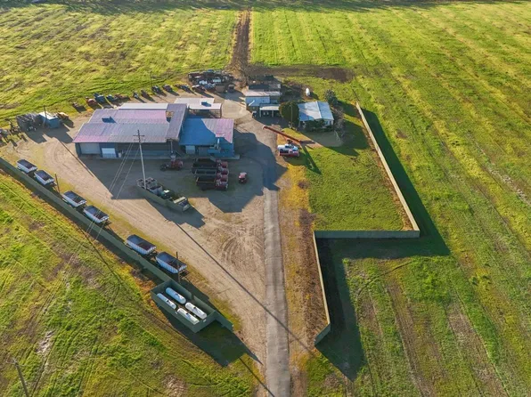 5725 N Wall Rd, Linden, CA 95236