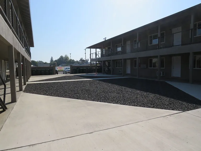 339 N. Merrill Ave — Photo 14