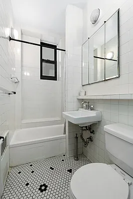 Rented by Compass | media 18