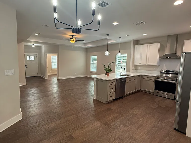 1535 Larkspur Dr — Photo 4