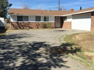 1247 E Avenue R6, Palmdale, CA 93550