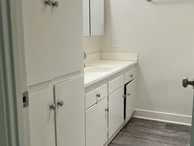 1402 Pennsylvania Ave #3 — Photo 10