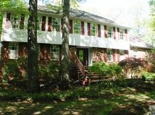 14 Reservoir Dr, Wanaque, NJ 07465