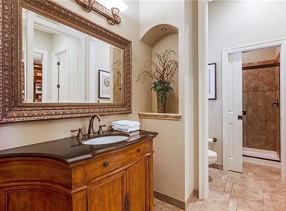 5th image of 5007 W 147th St