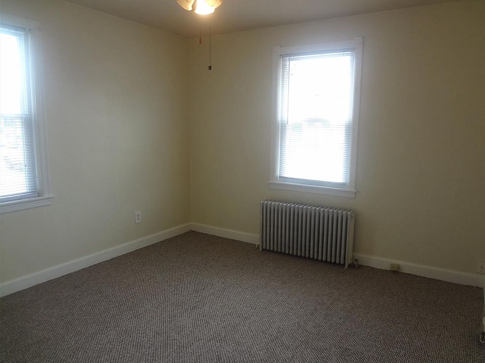 2nd image of 104 Sweet Ave APT 1