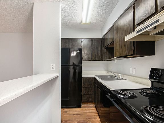 2nd image of 5005 Geddes Ave APT D