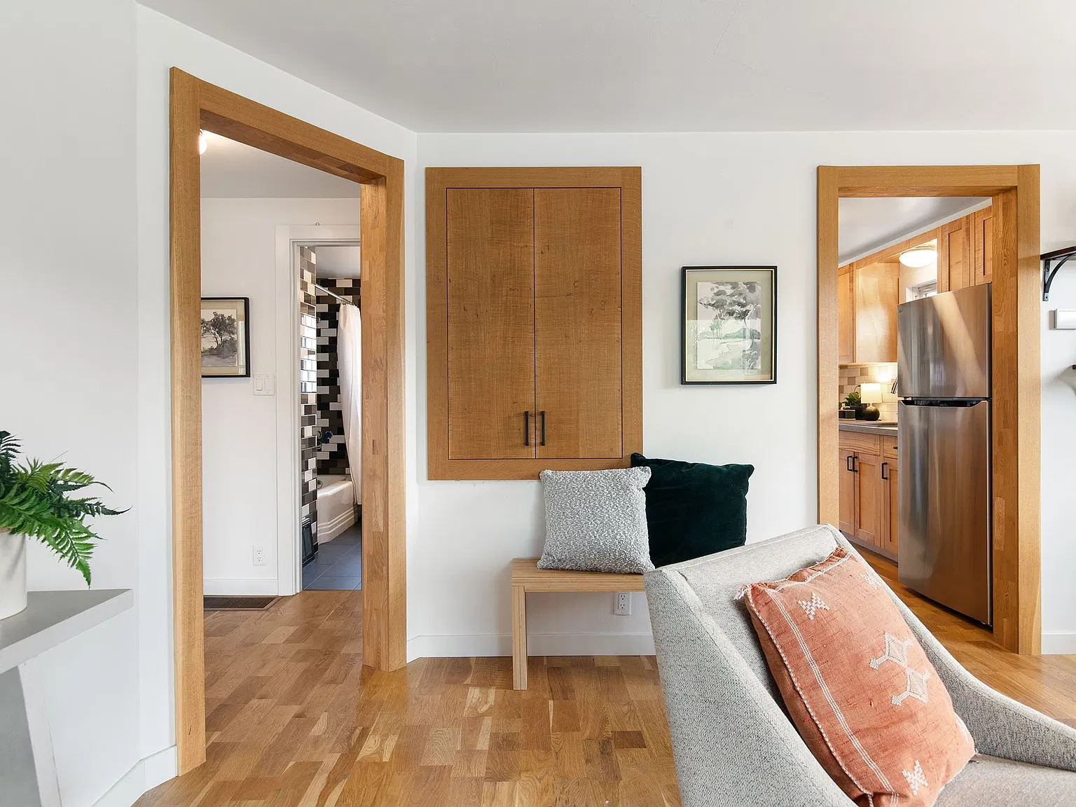 2 bed, 1140 sqft, $3,200 — Photo 3