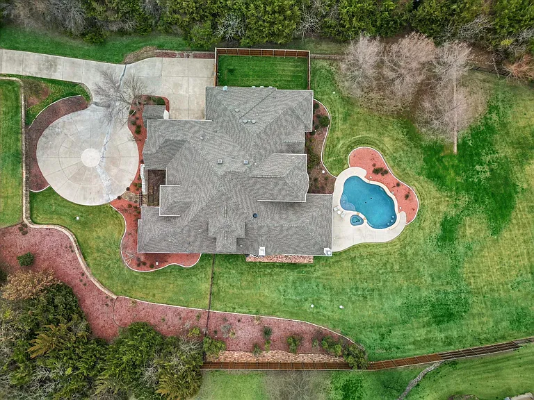 11110 Liberty Grove Rd — Photo 49