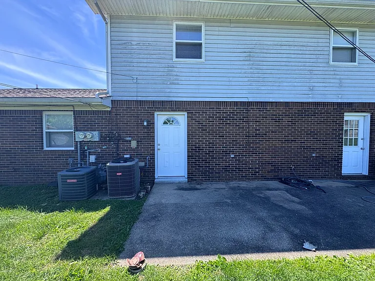 107 Grogan Cir — Photo 19