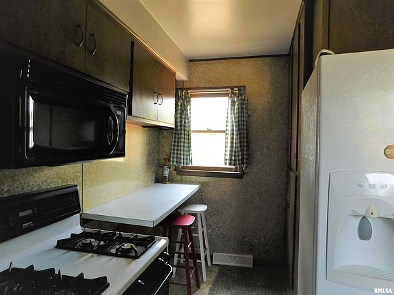 3rd image of 312 Dennhardt Ave
