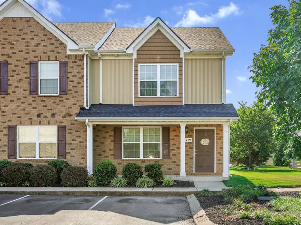 1919 Debonair Ln, Murfreesboro, TN 37128