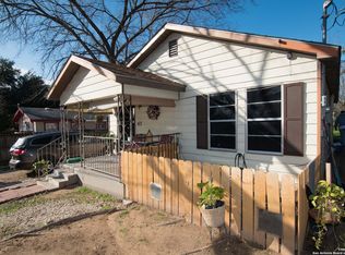 770 Boenig St, Seguin, TX 78155