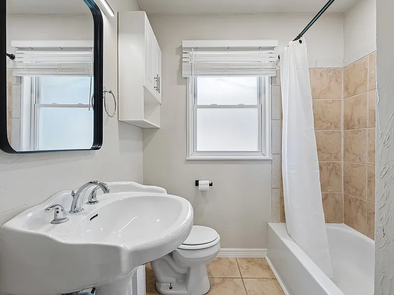 1603 Carlisle Ct — Photo 21