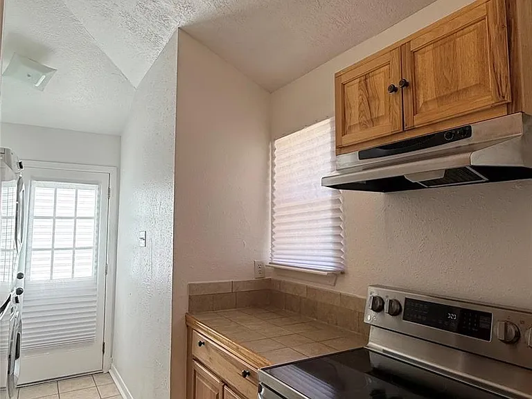 12707 Marble Dr — Photo 14