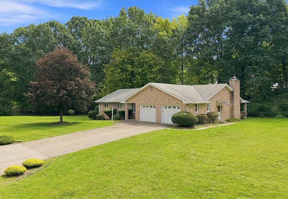 1st image of 104 Oakcrest Dr