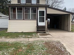 35 Mercer St, Oswego, NY 13126