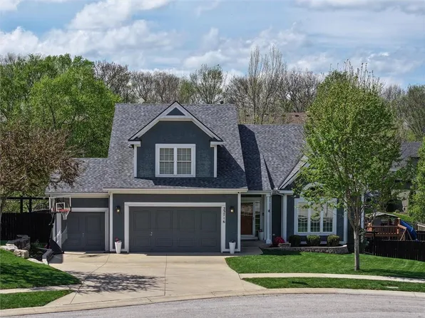 23716 W 53rd St, Shawnee, KS 66226