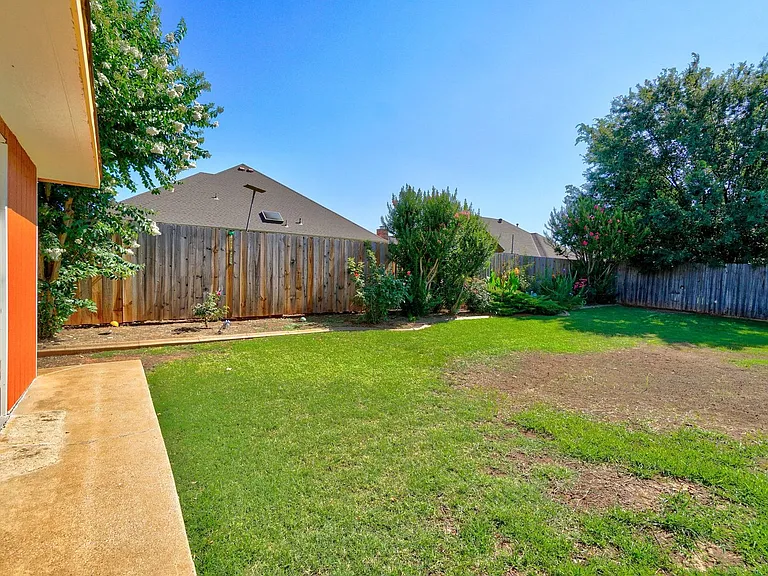 1209 SW 113th St — Photo 33