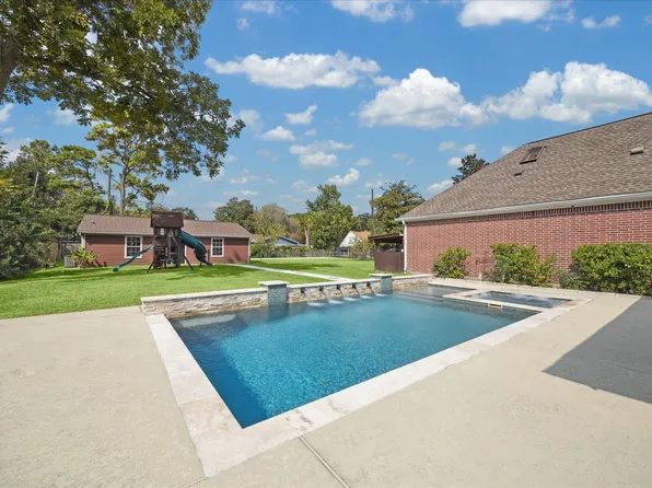 9206 Westview Dr, Houston, TX 77055