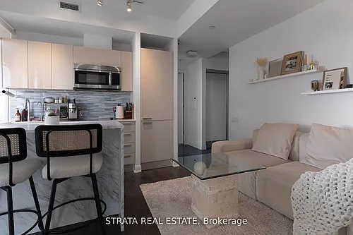 42 Charles St E #2801 Photo 1