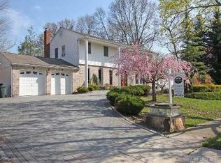 74 Tulipwood Dr, Commack, NY 11725