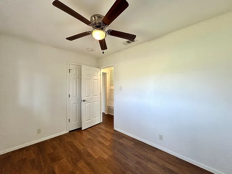 4807 Copperbend Blvd — Photo 12