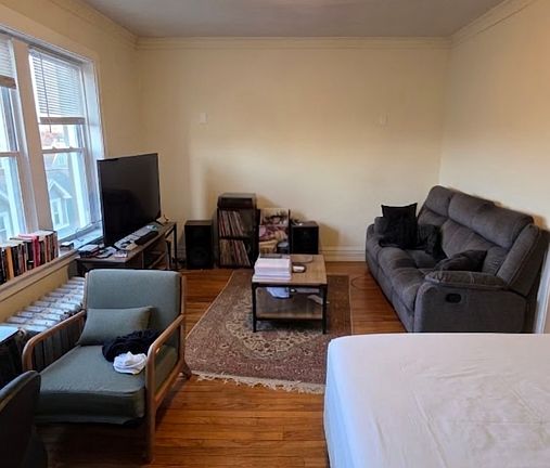 3rd image of 3402 W Berteau Ave #4206-3E