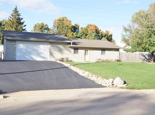 338 E Spring St, Princeville, IL 61559