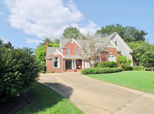 2482 Greenwich Park Cir, Tupelo, MS 38804